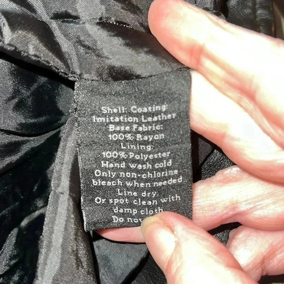 Rock & Republic Women’s Black Imitation Vegan Leather Lined Vest Small - Picture 15 of 16